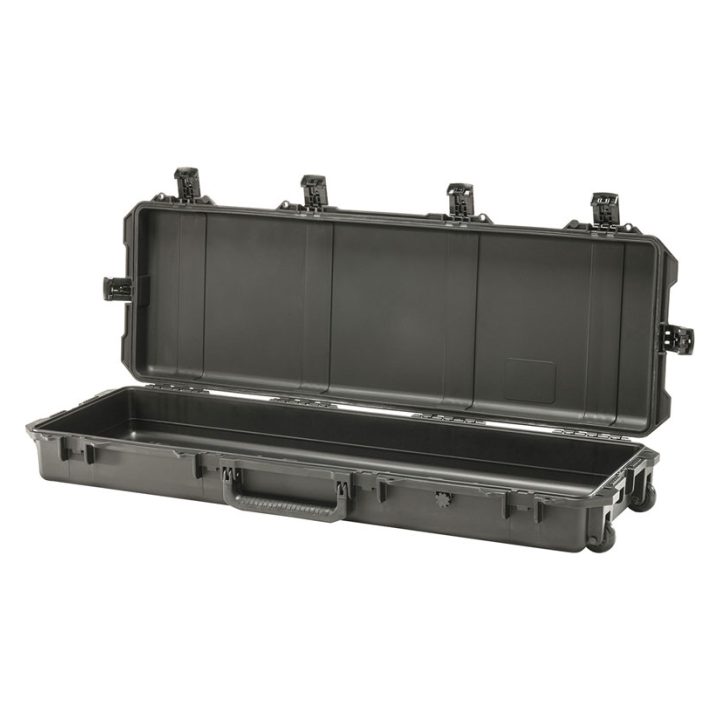 Pelican iM3200 Long Storm Wheeled Case with Empty Interior