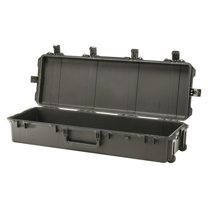 Pelican iM3220 Long Storm Wheeled Case with Empty Interior