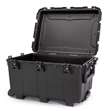 Nanuk 975 Large Pull Handled Wheeled Case with No Foam