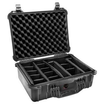 Pelican 1524 Medium Shipping Case with Padded Dividers