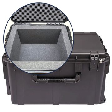 SKB iSeries 3i 3021-18 Wheeled Shipping Case w/ 2 in. Foam Lining