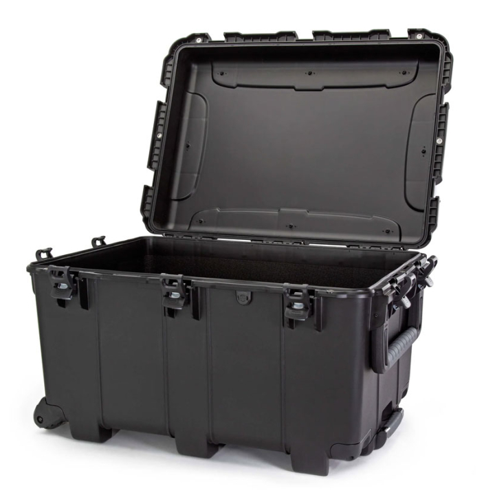 Nanuk 975 Large Pull Handled Wheeled Case with No Foam
