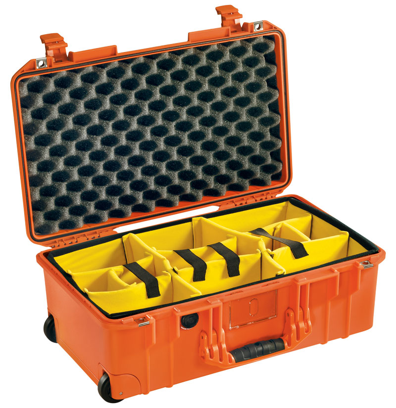 Pelican 1535 Medium Air Wheeled Case With Padded Dividers | 1535WD